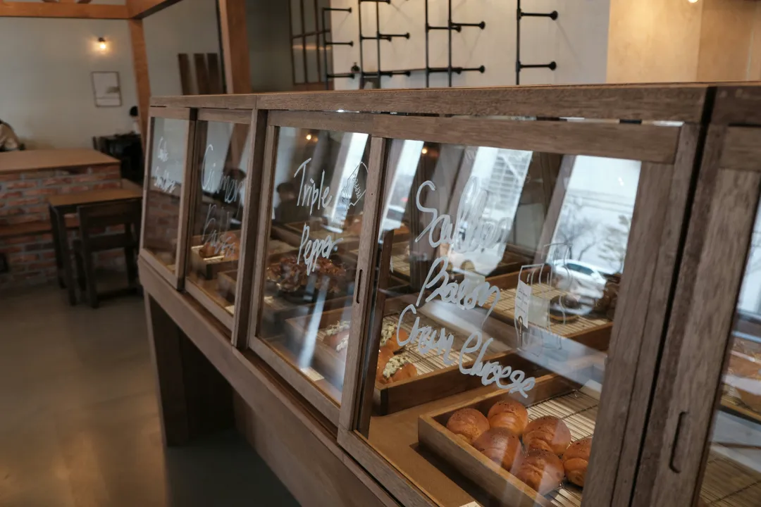 Maßgefertigte Ladentheke für eine Bäckerei